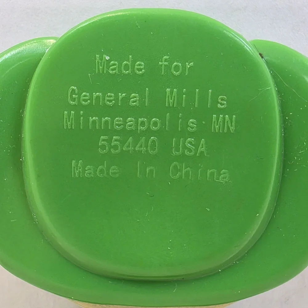 General Mills Lucky the Leprechaun Lucky Charms & Trix White Rabbit Cereal Squad